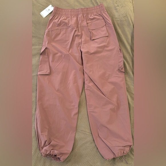 NWT Apana Terra Clay Yoga Lifestyle Cargo Parachute Pants - S - Picture 3 of 8